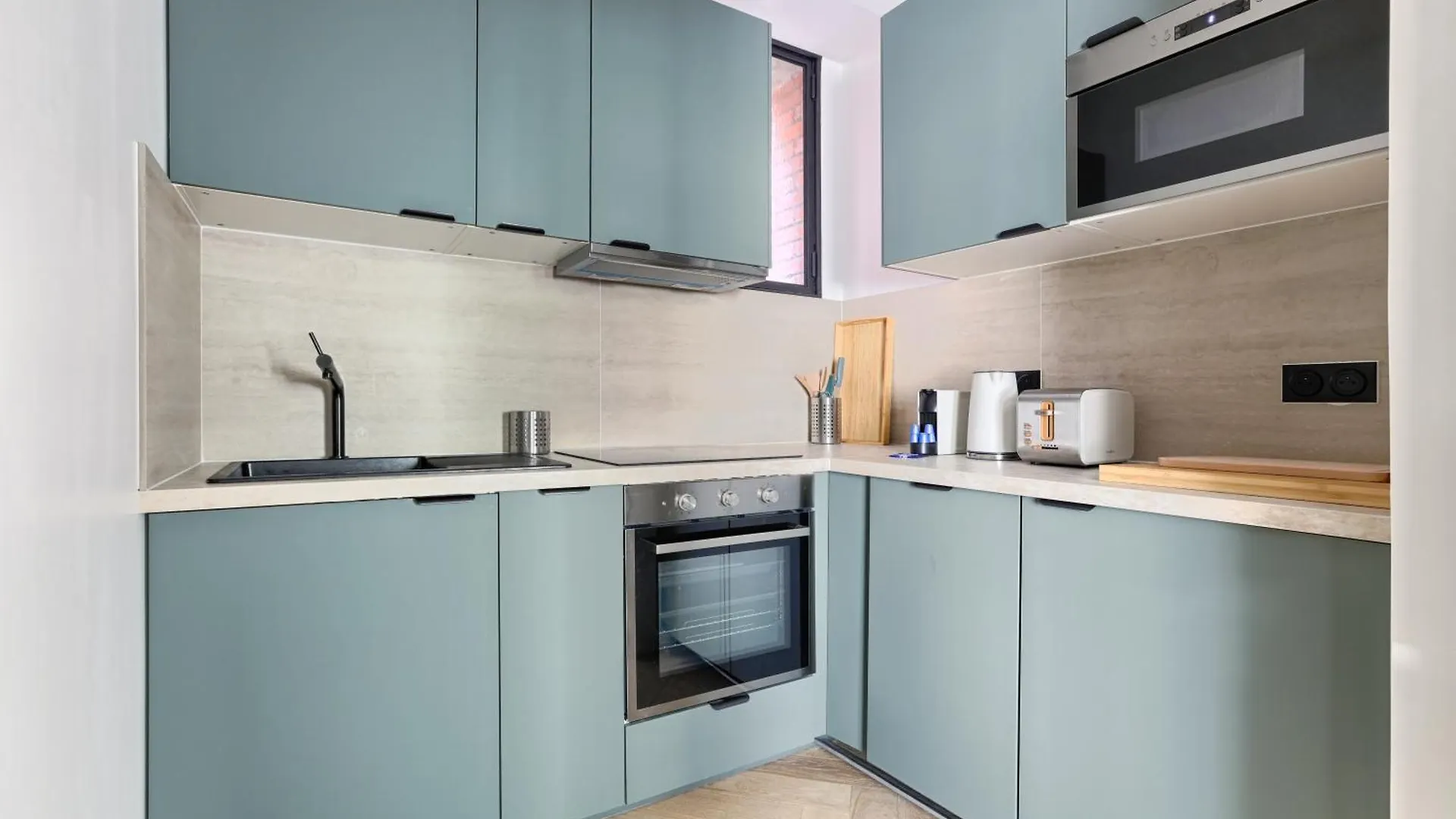 Luxury Apartment Trocadero 2Br Paris 0*,  France
